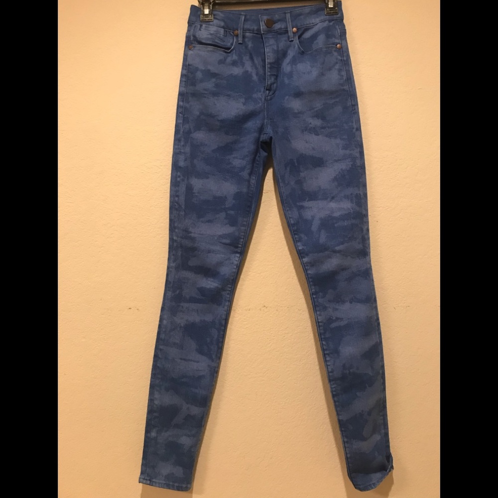 High waisted jeans